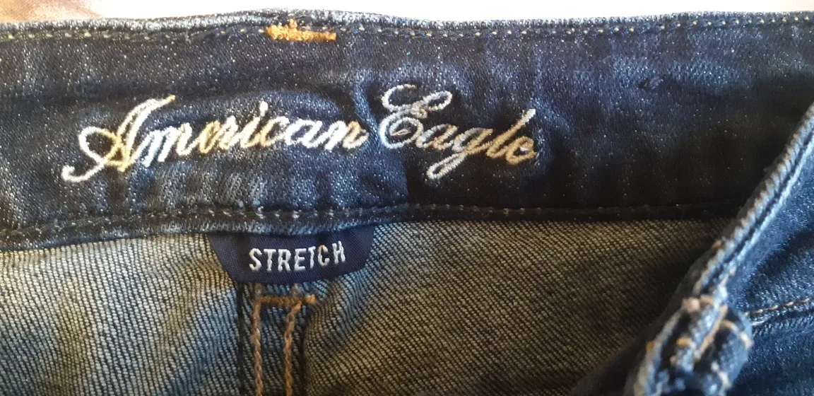 American Eagle Denim Shorts - Size 0 image indicator(2)