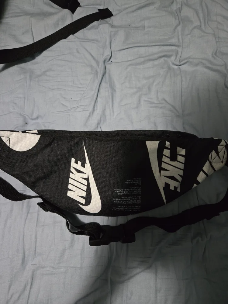 Nike waist/crossbody bag image indicator(2)