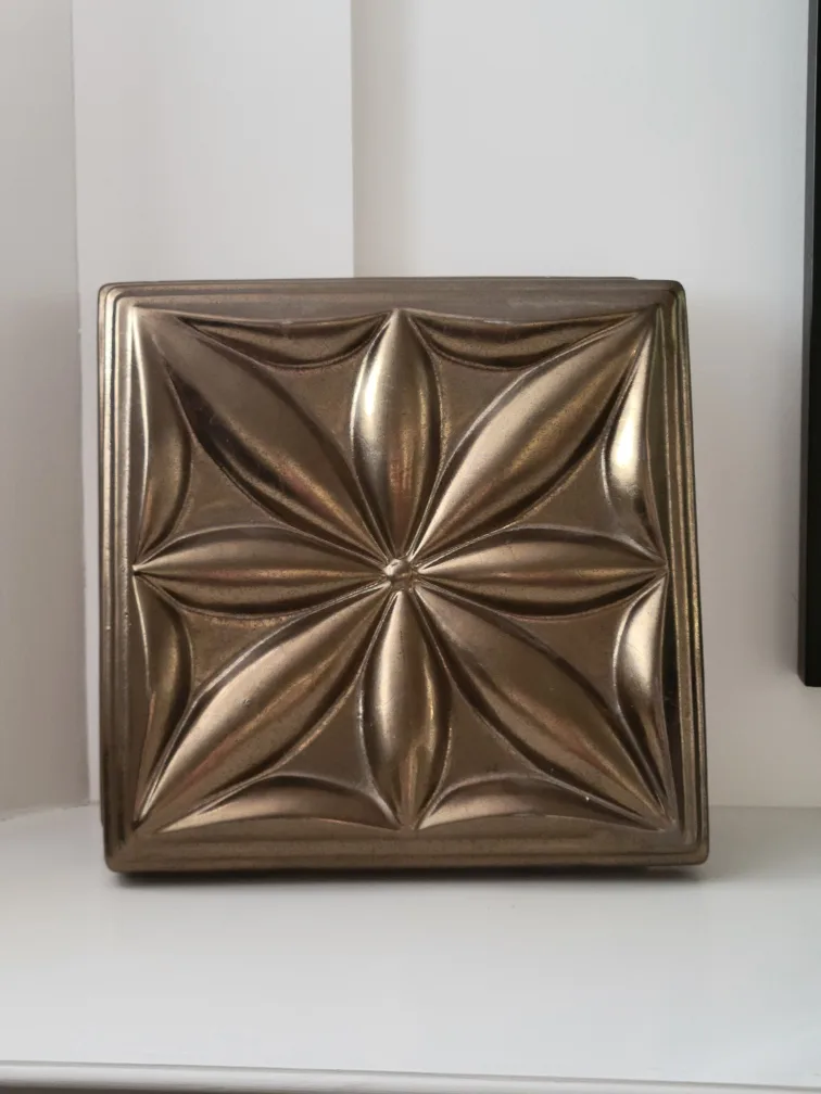 Homesense of 2 Decorative Wall Tiles - bronze. garden. home image indicator(4)