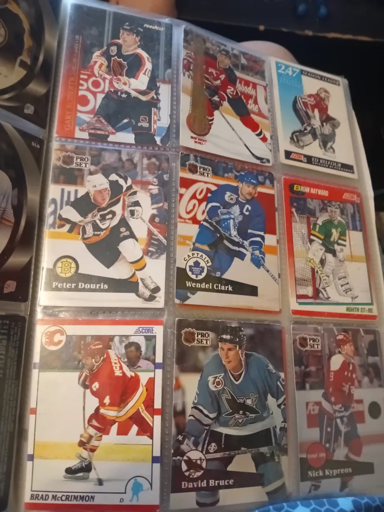 90s hockey cards, some have doubles. can drop off for extra fee image indicator(4)