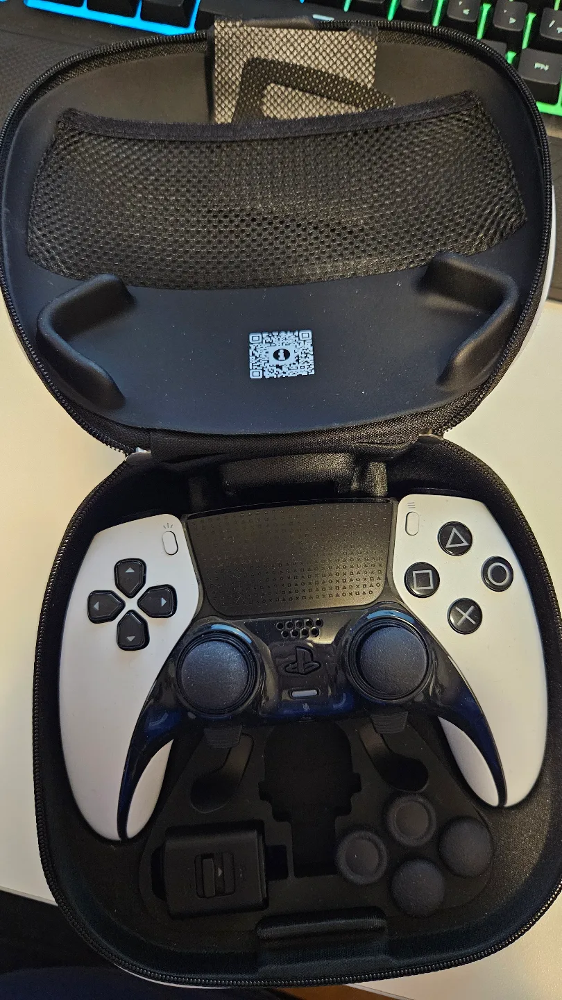 PlayStation 5 DualSense Edge Wireless Controller - LIKE NEW! thumbnail