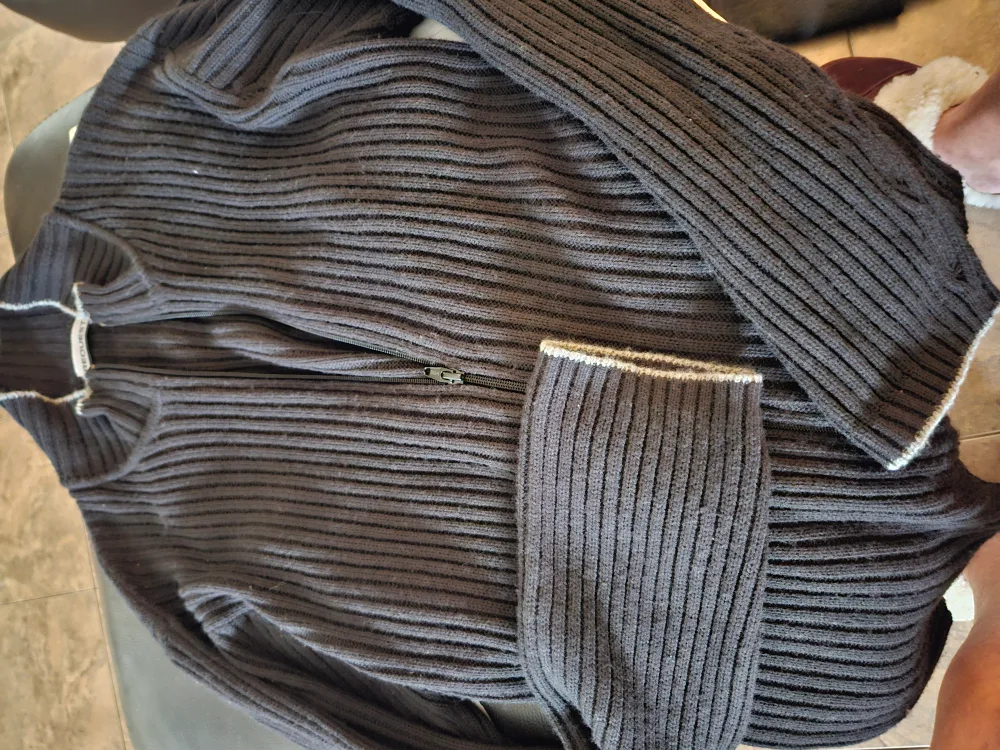 Request L/G Zip-Up Cardigan thumbnail
