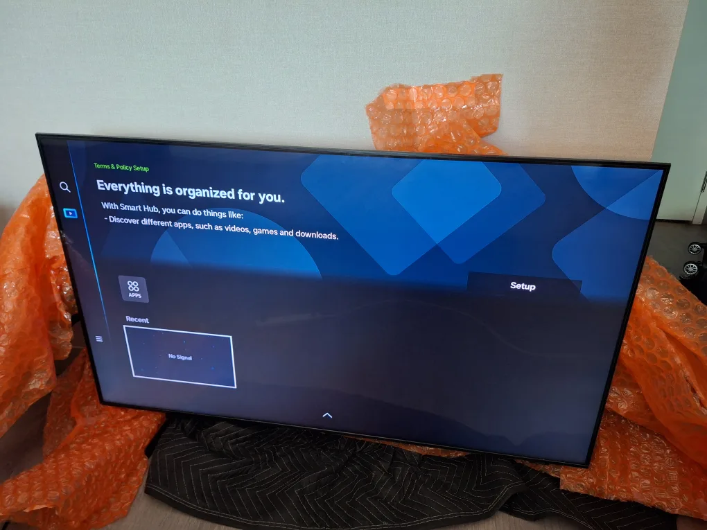 Samsung 55" 4k UHD HDR LED Tizen Smart TV AU8000 image indicator(2)