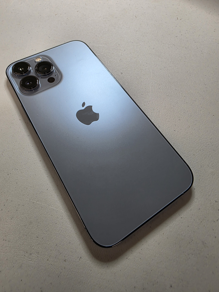 Apple iPhone 13 Pro Max 512gb Sierra Blue.