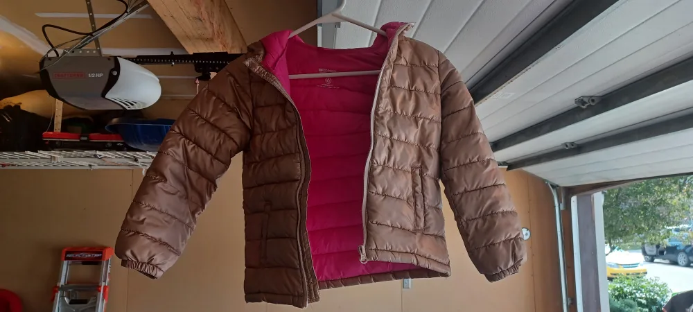 Girl's Puffer Jacket thumbnail