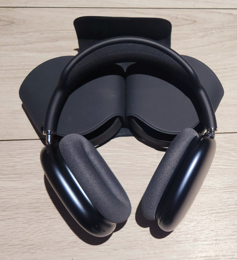 AirPods Max Headphones and smart case - photo 2