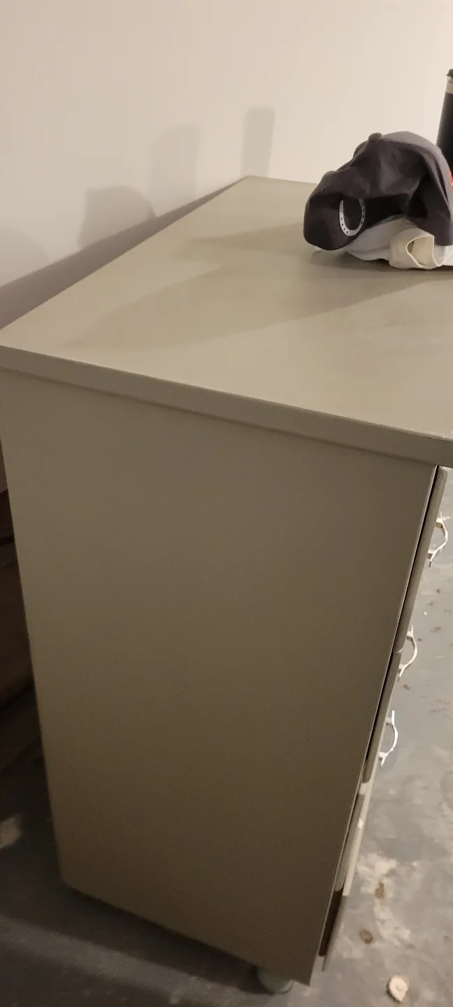 Grey Four Drawer Dresser image indicator(3)