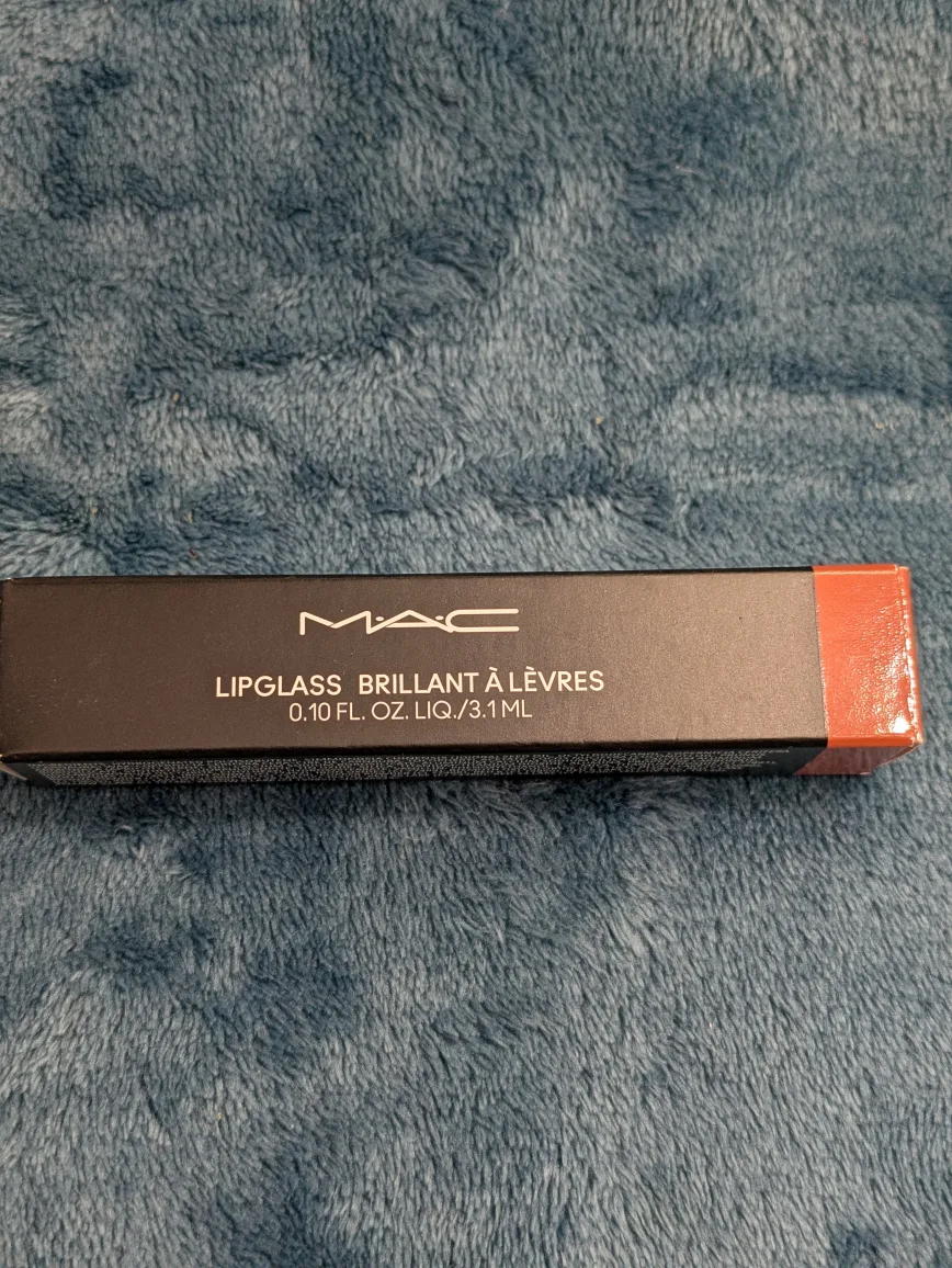 MAC Lipglass image indicator(2)