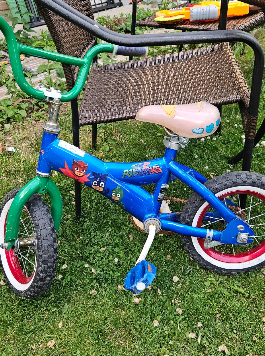 Kids' Bikes & Scooter Bundle thumbnail