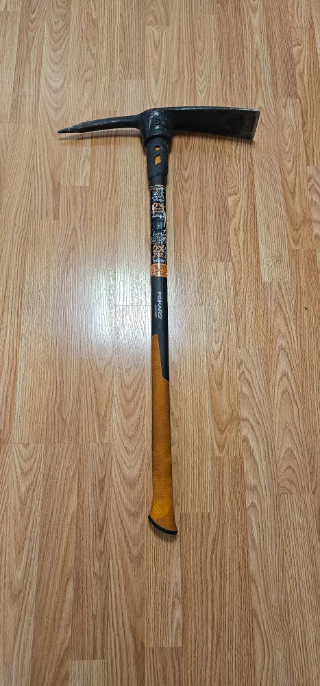 Fiskars Pick Mattock Pickaxe thumbnail