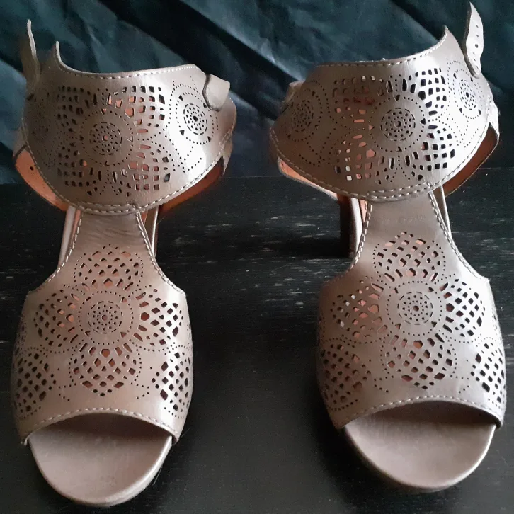 Geox Ladies Leather Sandals image indicator(2)