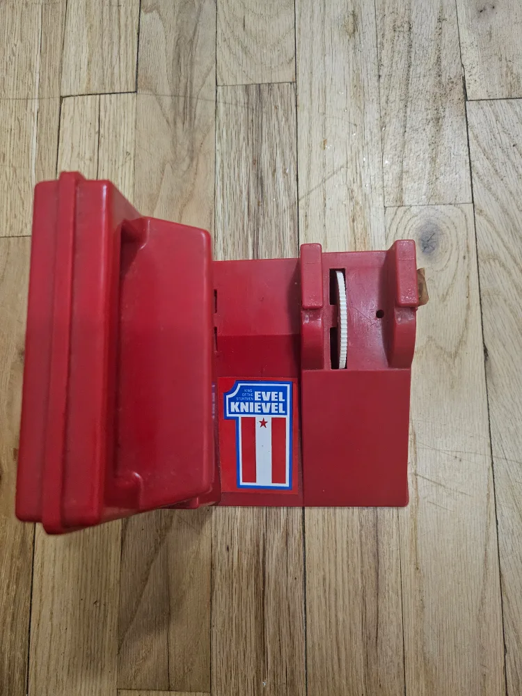 VINTAGE EVEL KNIEVEL LAUNCHER image indicator(3)