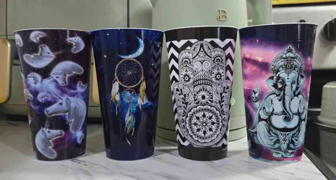 Set of 4 Unique Design Plastic Cups thumbnail