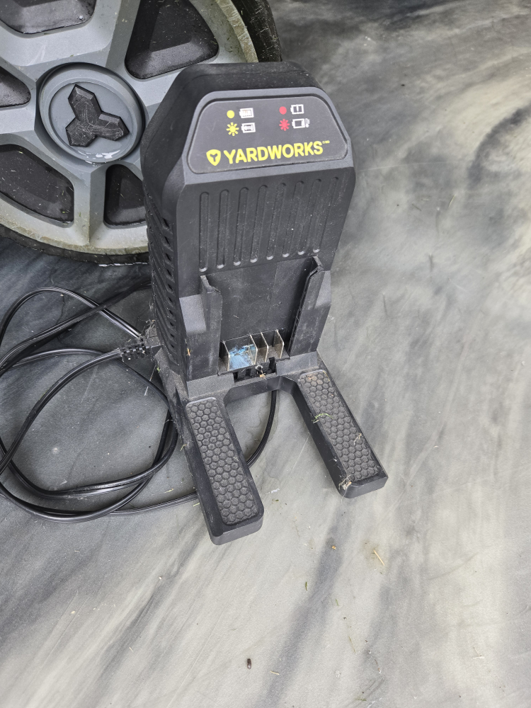 Yardworks Cordless Lawn Mower with Battery and Charger - photo 3