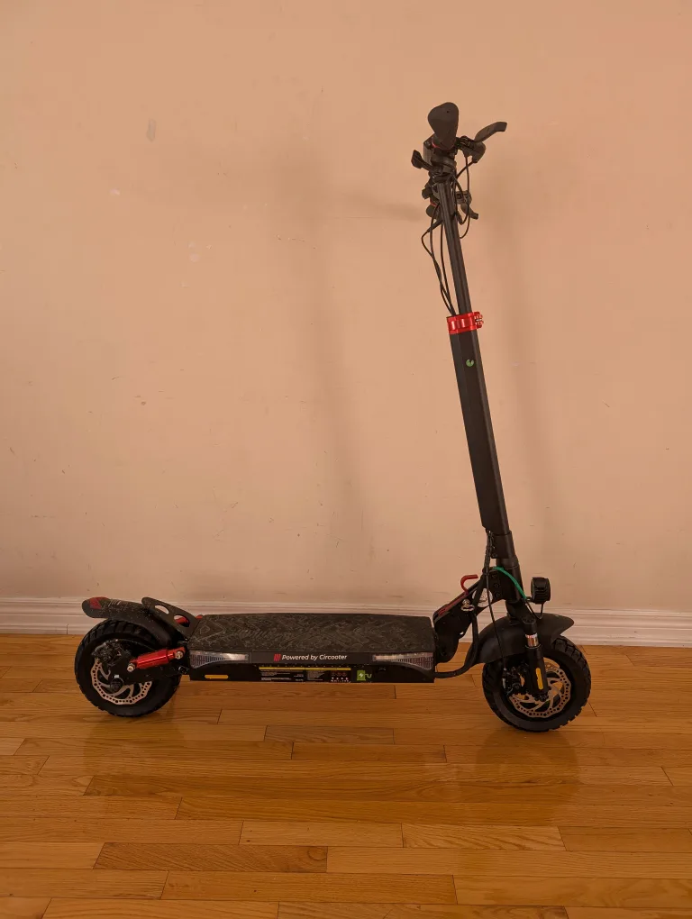 Circooter Electric Scooter thumbnail