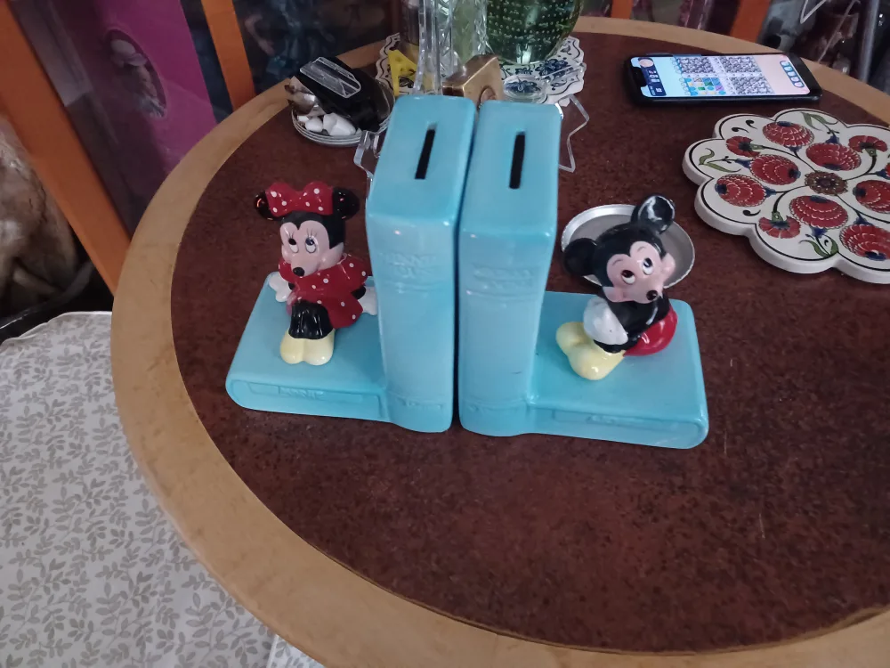 Mickey & Minnie Mouse Bookends thumbnail