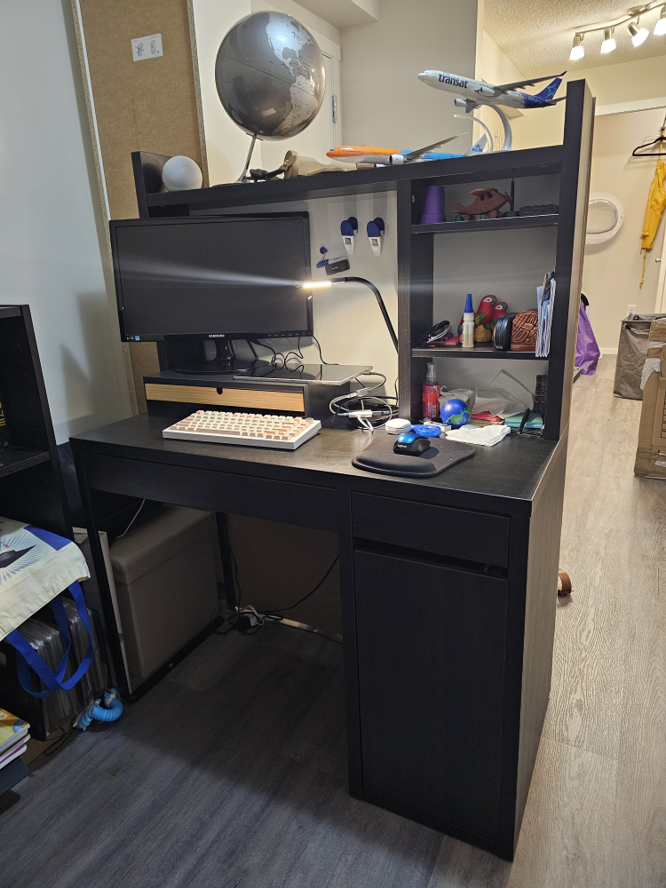 Desk with magnet white board
