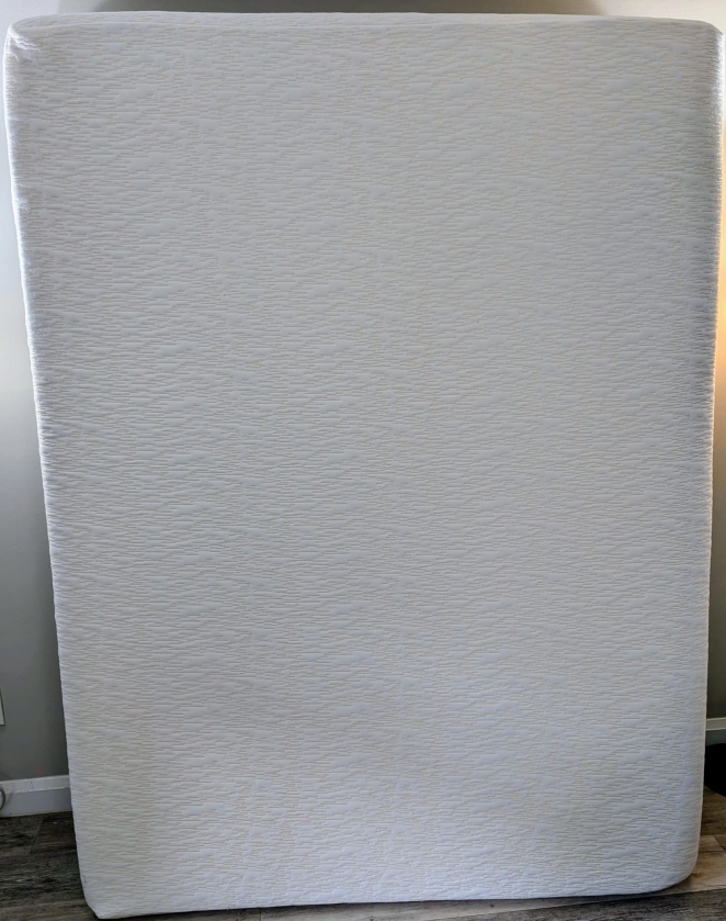Queen Wayfair Sleep 10" Mattress - Like New! Pet/Smoke-Free!