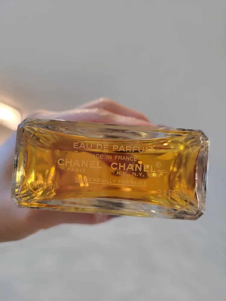 Chanel No.5 Eau de Parfum Spray 100ml image indicator(2)