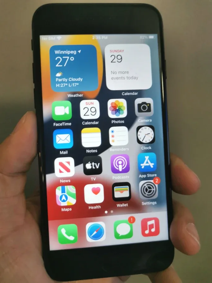 iPhone 7 128G Jet Black Unlocked thumbnail