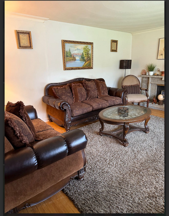 Elegant Couch Set from Ashley - photo 3