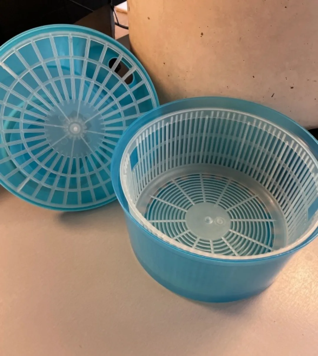 Aqua Blue Salad Spinner🇨🇦 image indicator(2)