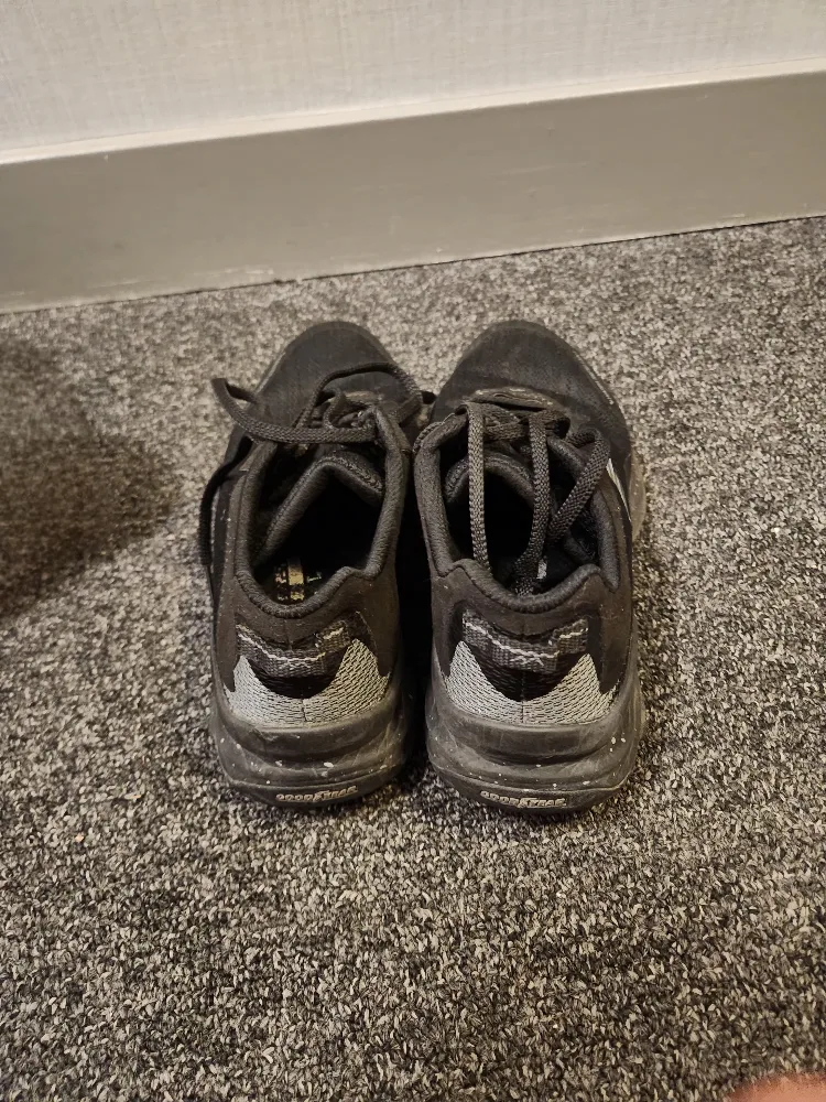 Skechers GOrun Consistent Running Shoes - Black image indicator(4)