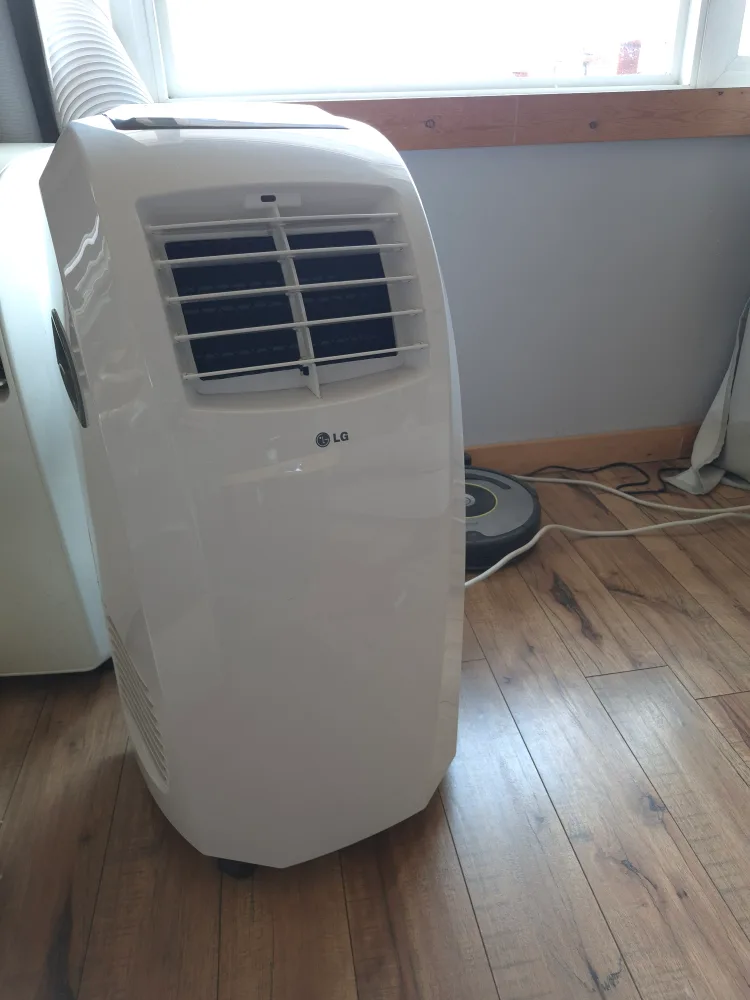 LG Portable Air Conditioner ,like New 10,000btu thumbnail