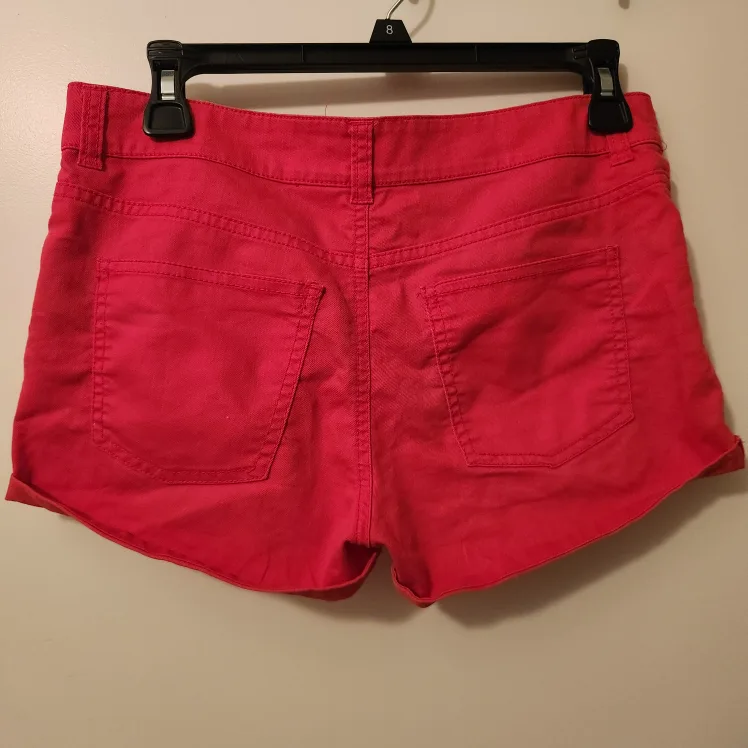H&M Shorts - Red image indicator(4)