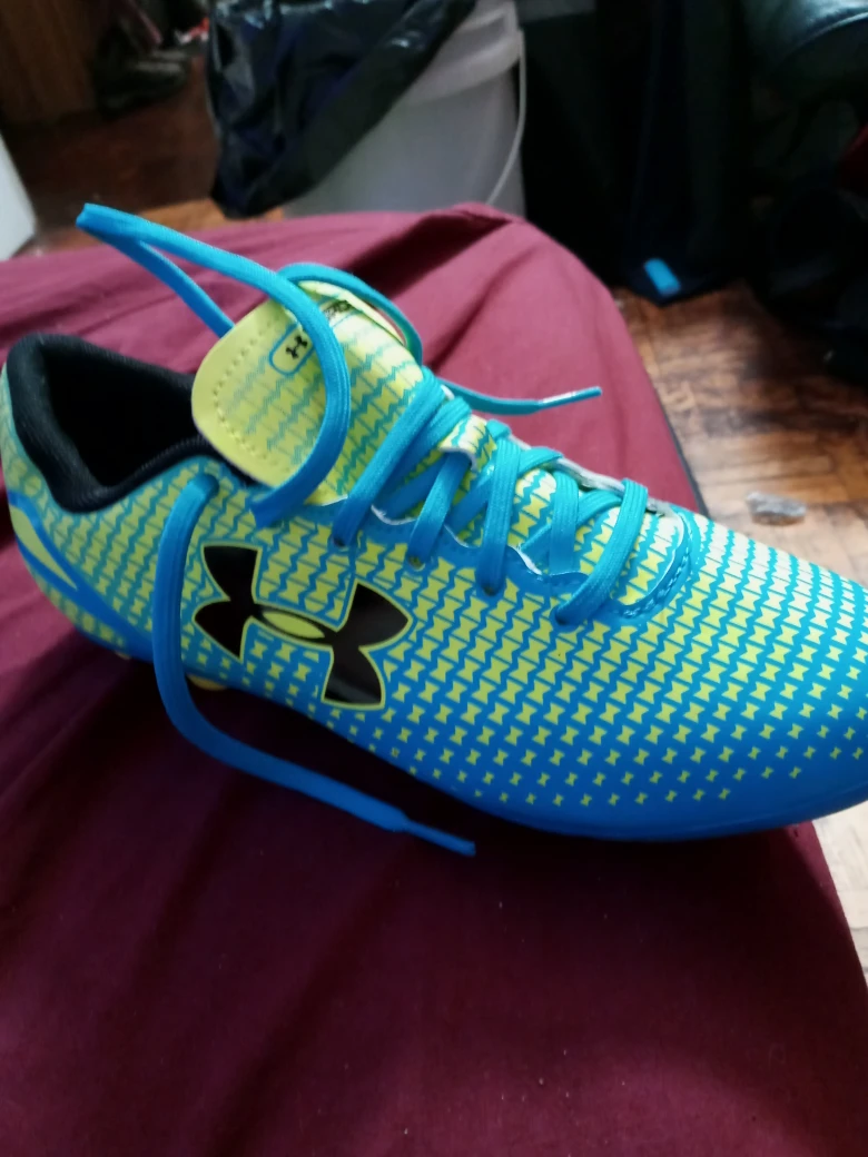 Under Armour Cleats sizes  4 and 5 brand new
