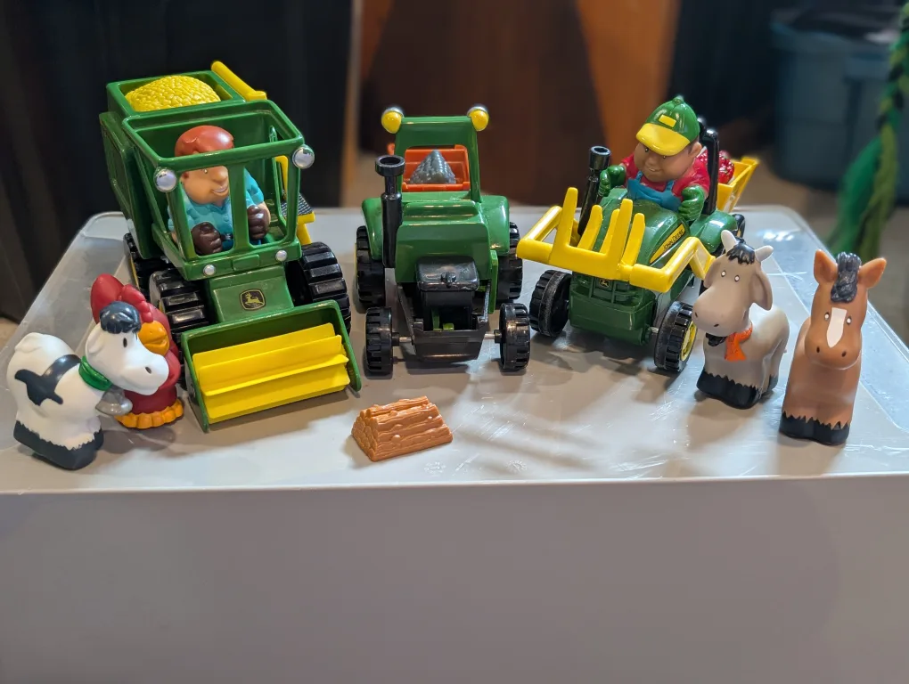 John Deere Farm Vehicle Little People Set thumbnail