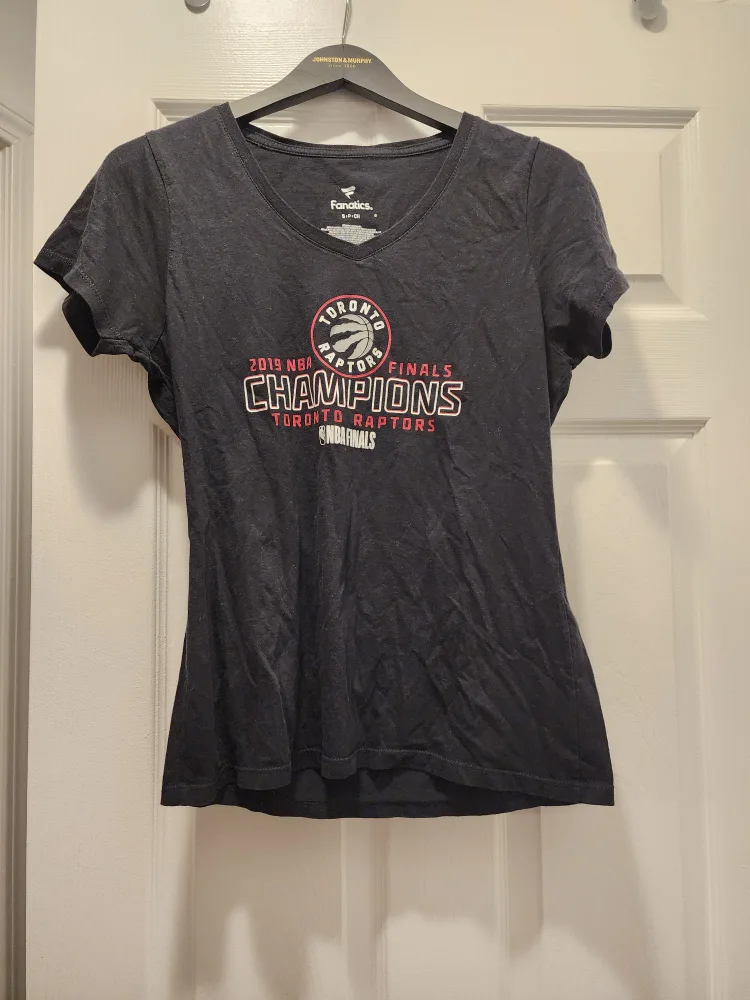 Women's Tops 🇨🇦 image indicator(5)