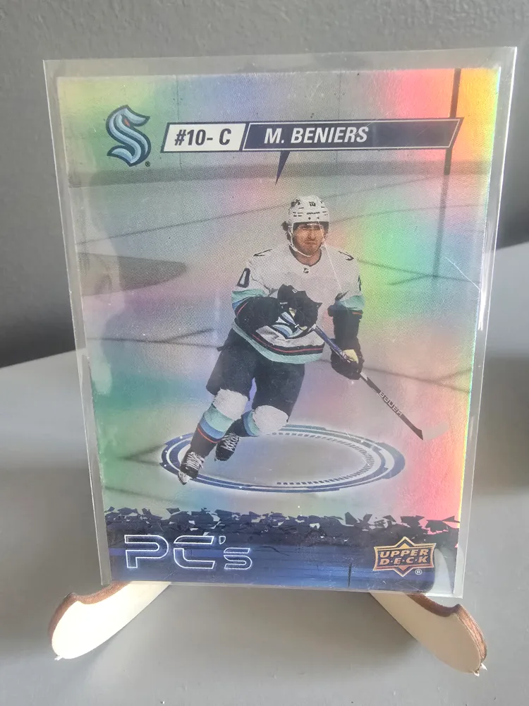 M. Beniers Upper rookie Card thumbnail