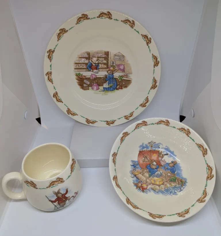 Royal Doulton Bunnykins Dishes Set image indicator(3)