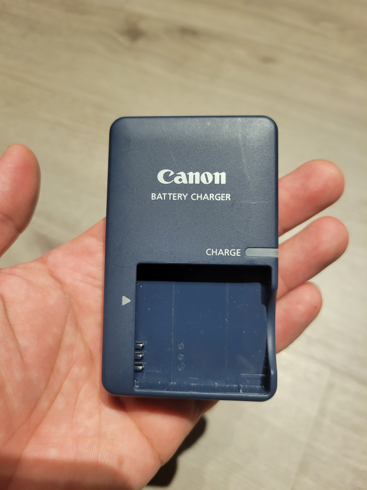 Canon Battery Charger CB-2LV