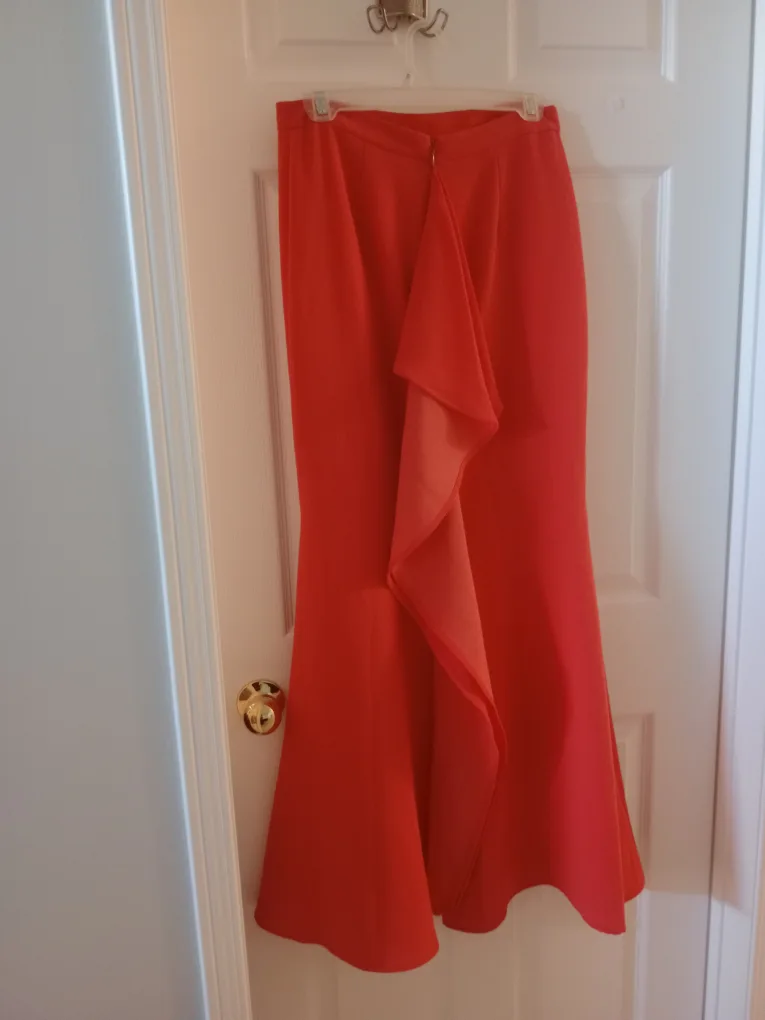 BCBGMAXAZRIA Coral Top & Skirt Set - Size 6 image indicator(5)
