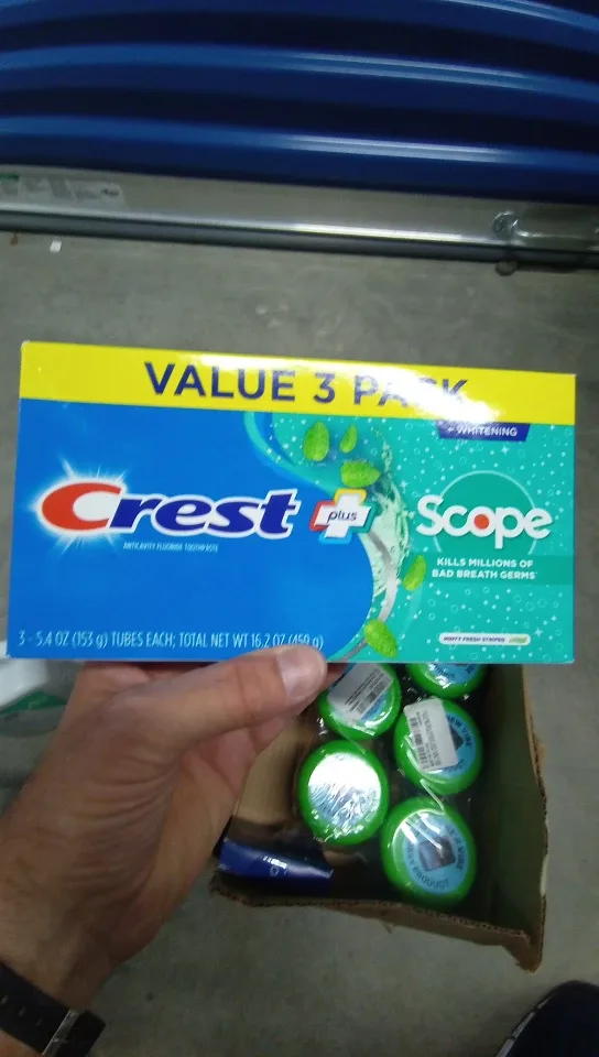 🥕Crest Plus Scope Whitening Toothpaste Value 3 Pack thumbnail