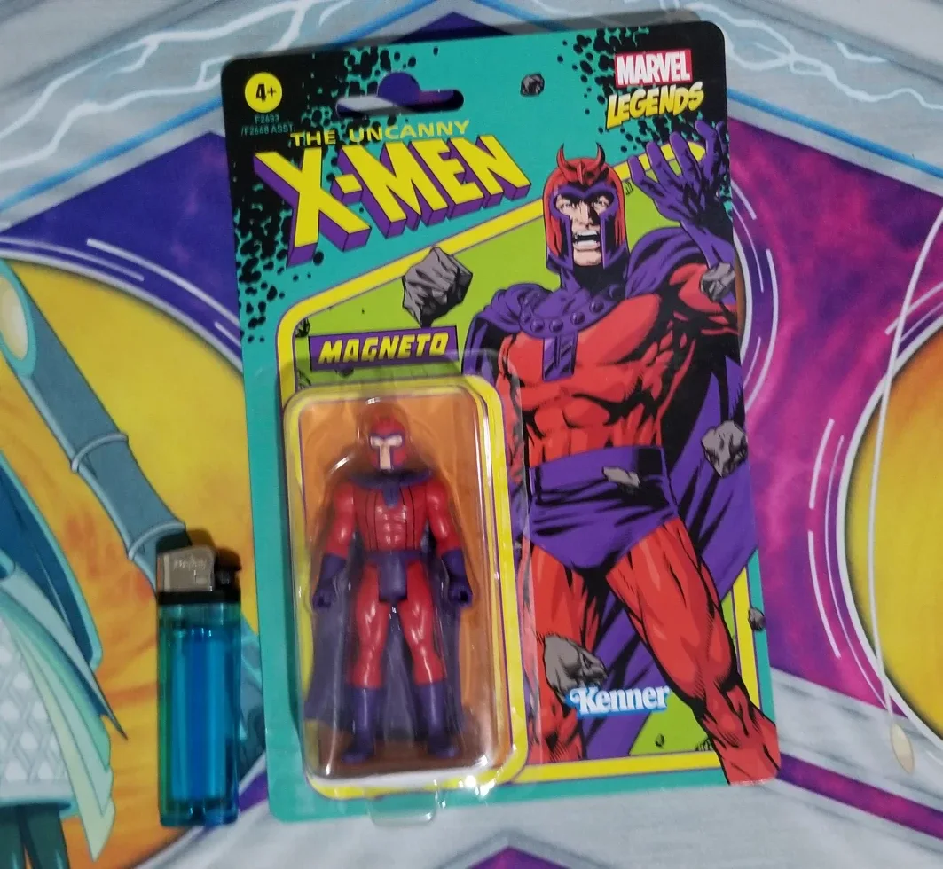 Magneto Marvel Legends Kenner 3.75" Action Figure thumbnail