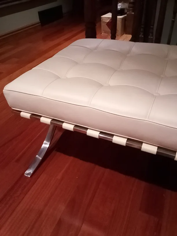 (Mobilia) Modern Barcelona Bench, real Ivory Leather image indicator(7)