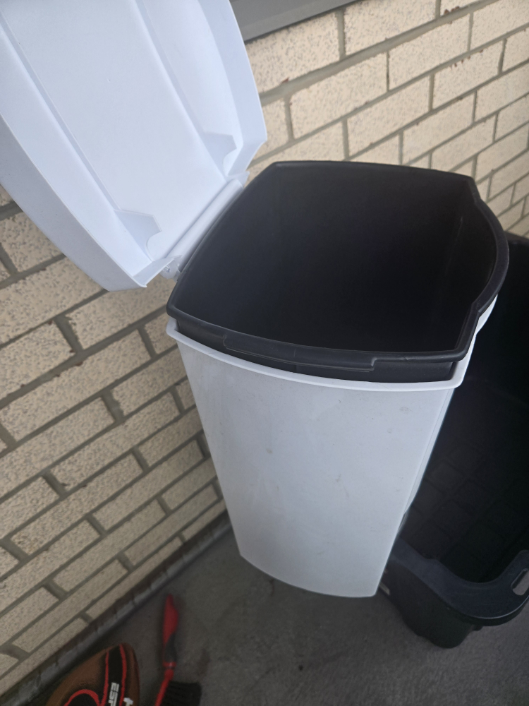 Mistral Step Can - 7.5L / 2 Gal - photo 2