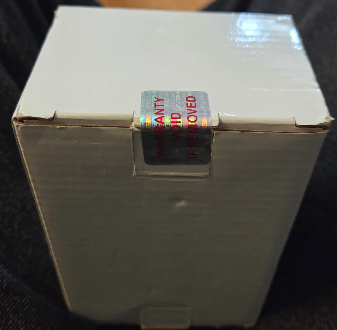 New Dynex 4-Outlet 2-USB Power Hub DX-SF128 image indicator(2)