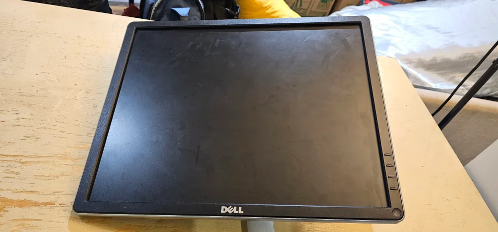 Dell Monitor with Colebrook Bosson Arm thumbnail