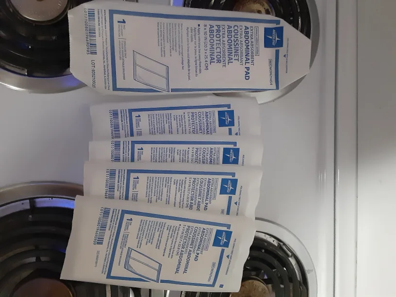 Medline Extra Absorbent Abdominal Pads, 8x10 in image indicator(3)