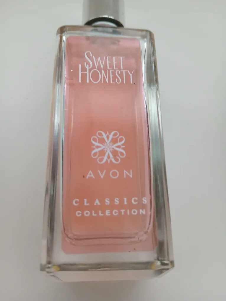 Mixed Perfume Lot: Avon, Elizabeth Arden, Moschino & More image indicator(5)