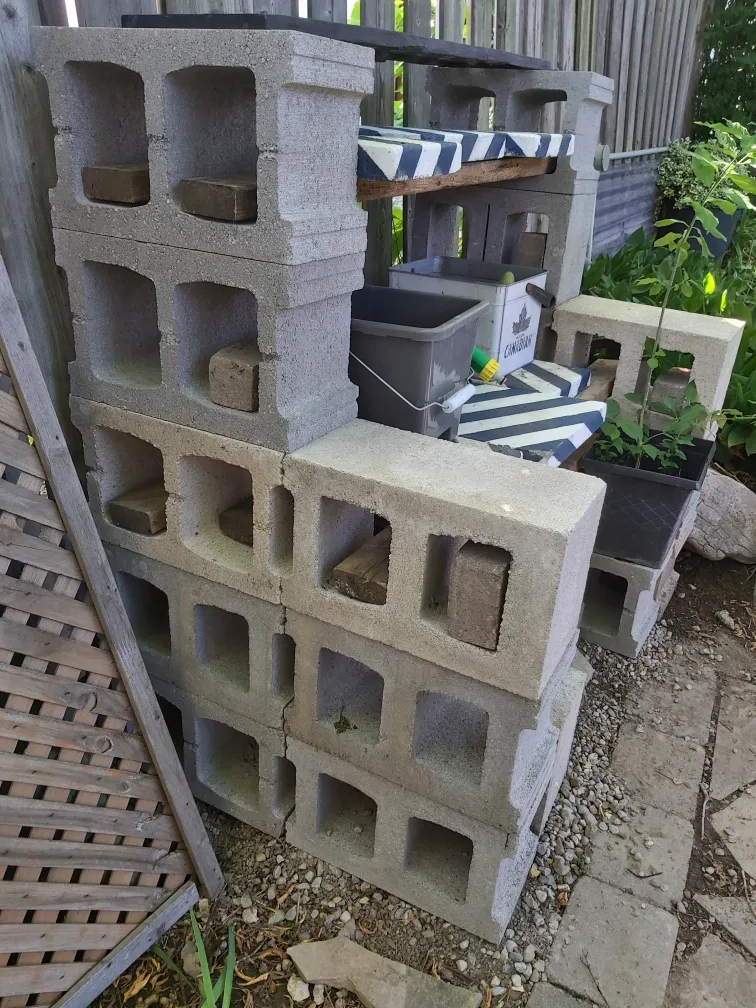 23 new cinder blocks and 6 old cinder blocks thumbnail