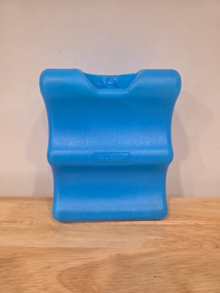 Medela Breast Milk Cooler / Ice Pack - Blue thumbnail