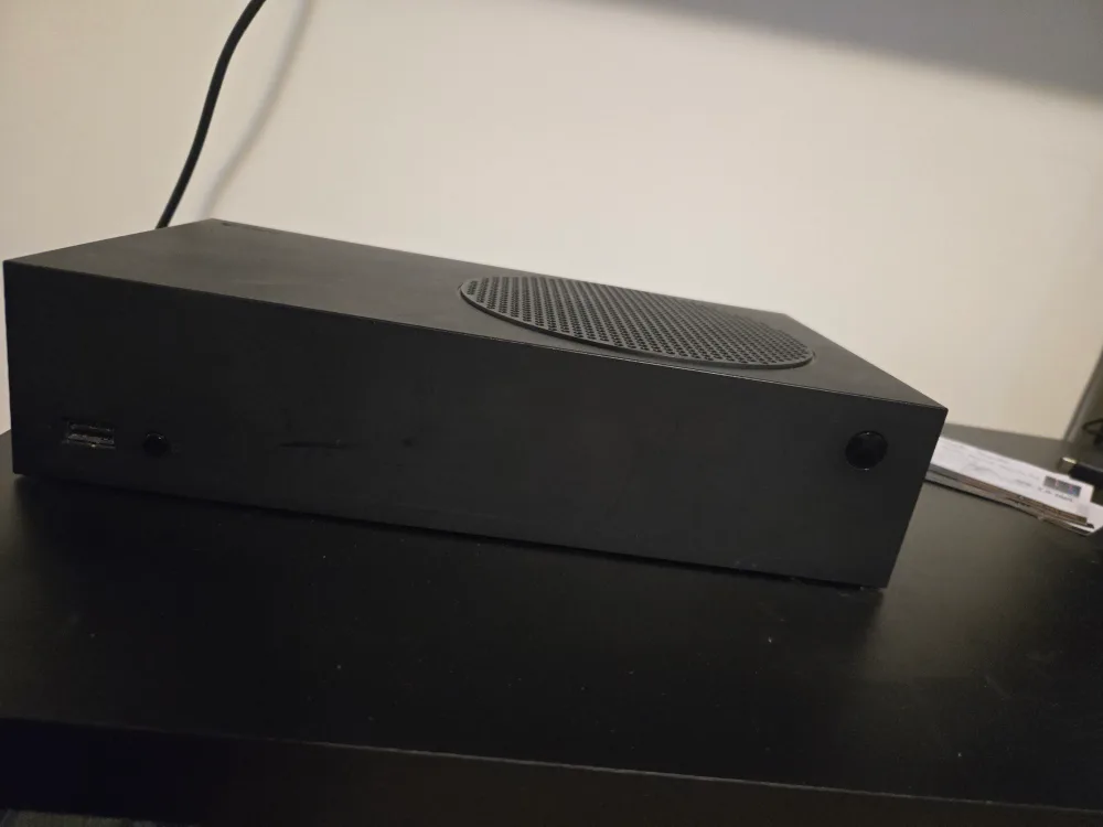 Xbox Series S Console with Elite Controller thumbnail