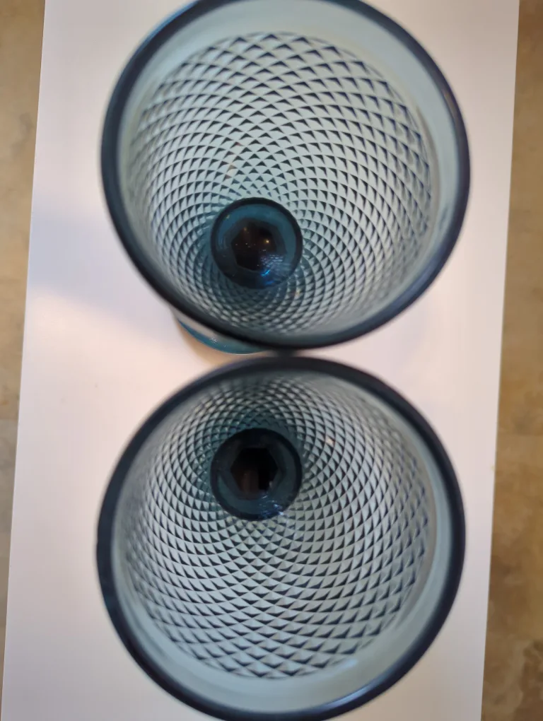 NEW Set of 2 Teal Diamond Pattern Wine Glasses image indicator(3)