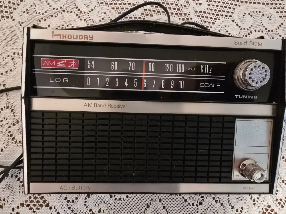 Vintage Holiday Solid State AM Band Receiver thumbnail