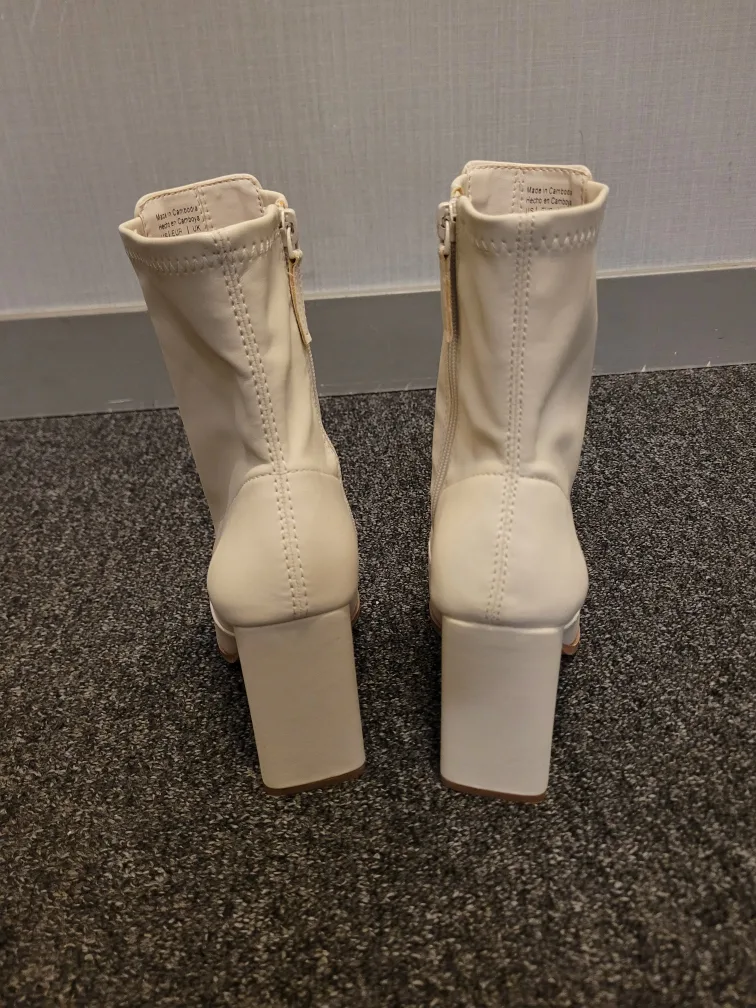 White Ankle Boots - Size 7 image indicator(3)